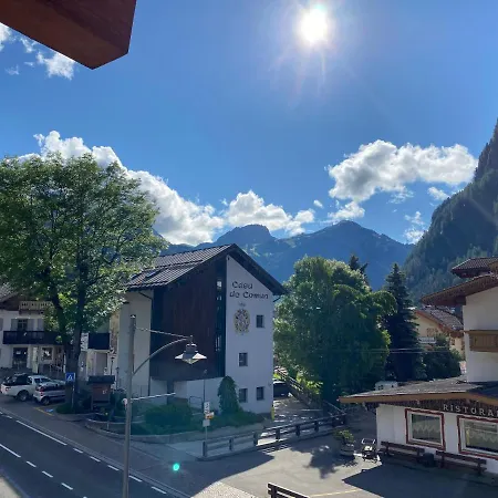 Calore Di Una Casa Di Montagna Campitello di Fassa Exterior photo